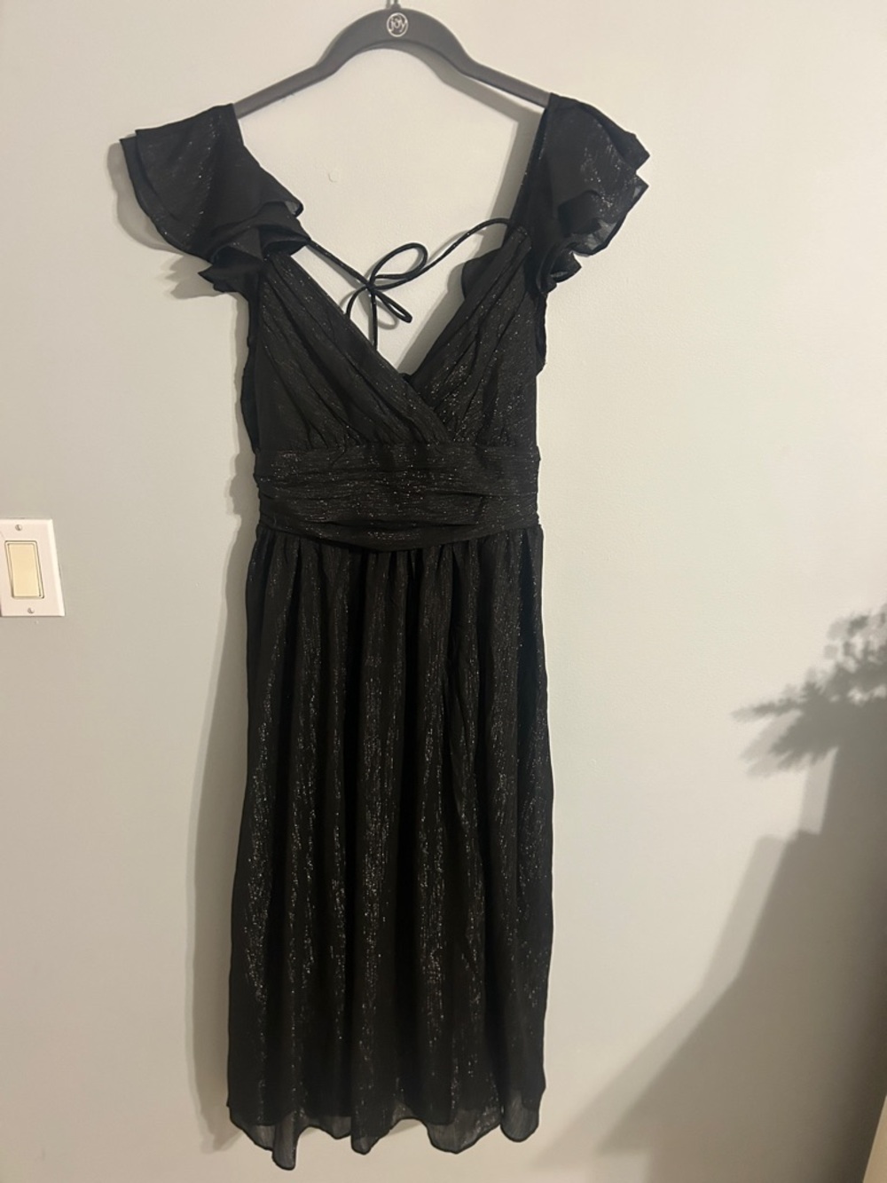 Francesca's Collections Black Shimmer Midi Dress with Ruffled Sleeves